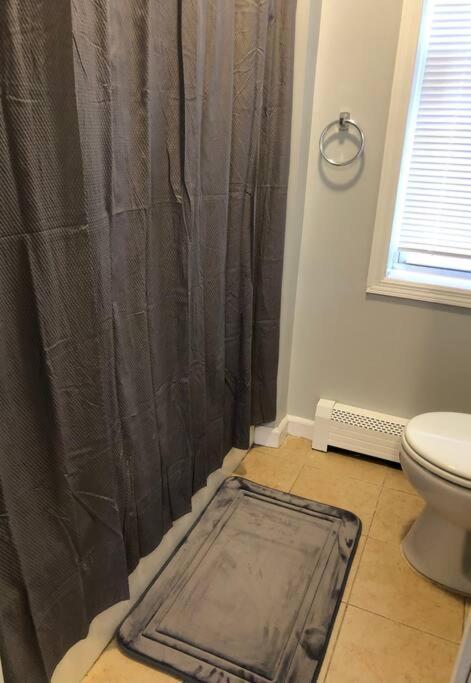 Private 2-Bedroom With Free Parking And Direct Bus To Nyc Manhattan Only 2 Blocks Away Linden Kültér fotó